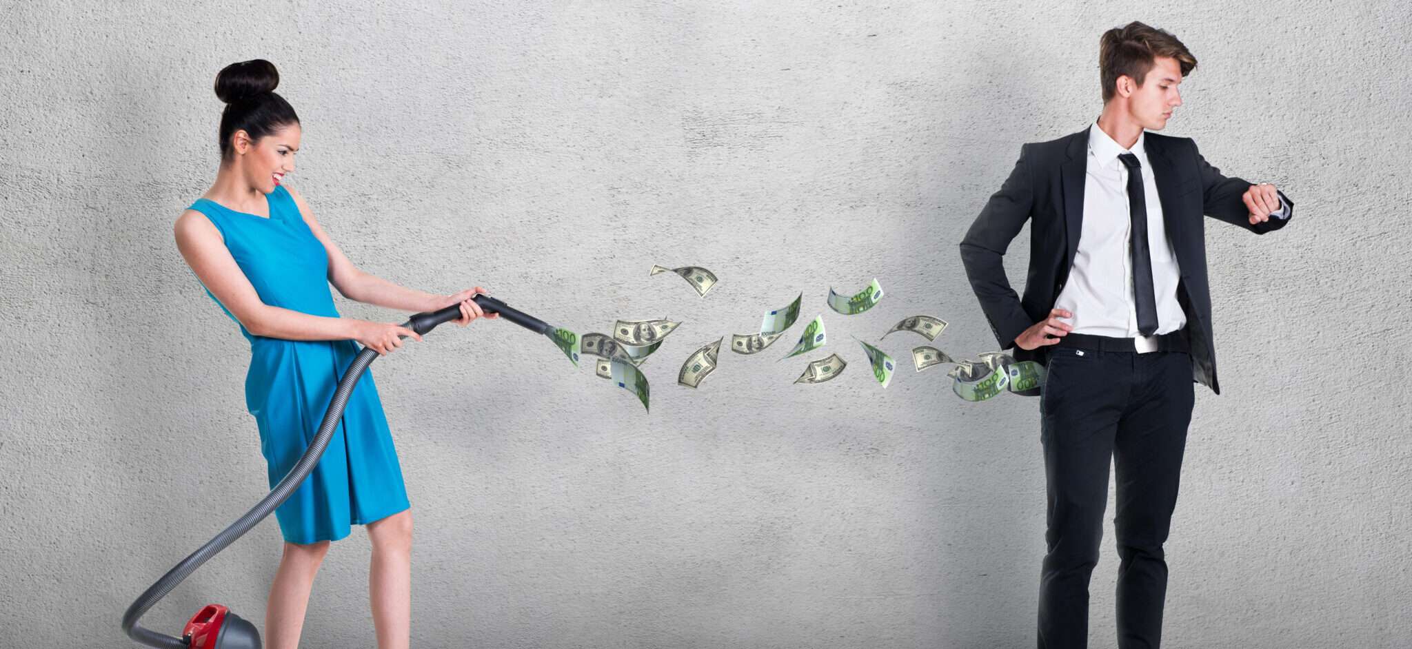 掃除機からお金が落ちた韓国の男女。